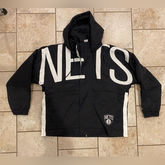 Nike Ambush NBA Collection Brooklyn Nets Logo Black Jacket Nike Ambush NBA Collection Brooklyn Nets Logo Black Jacket